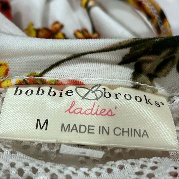 Floral short sleeve v-neck dress with belt - Picture 10 of 13